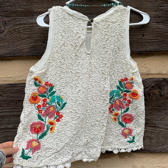 Anthropologie Maeve M floral embroidered blouse tank top crochet lace boho folk - Picture 10 of 12